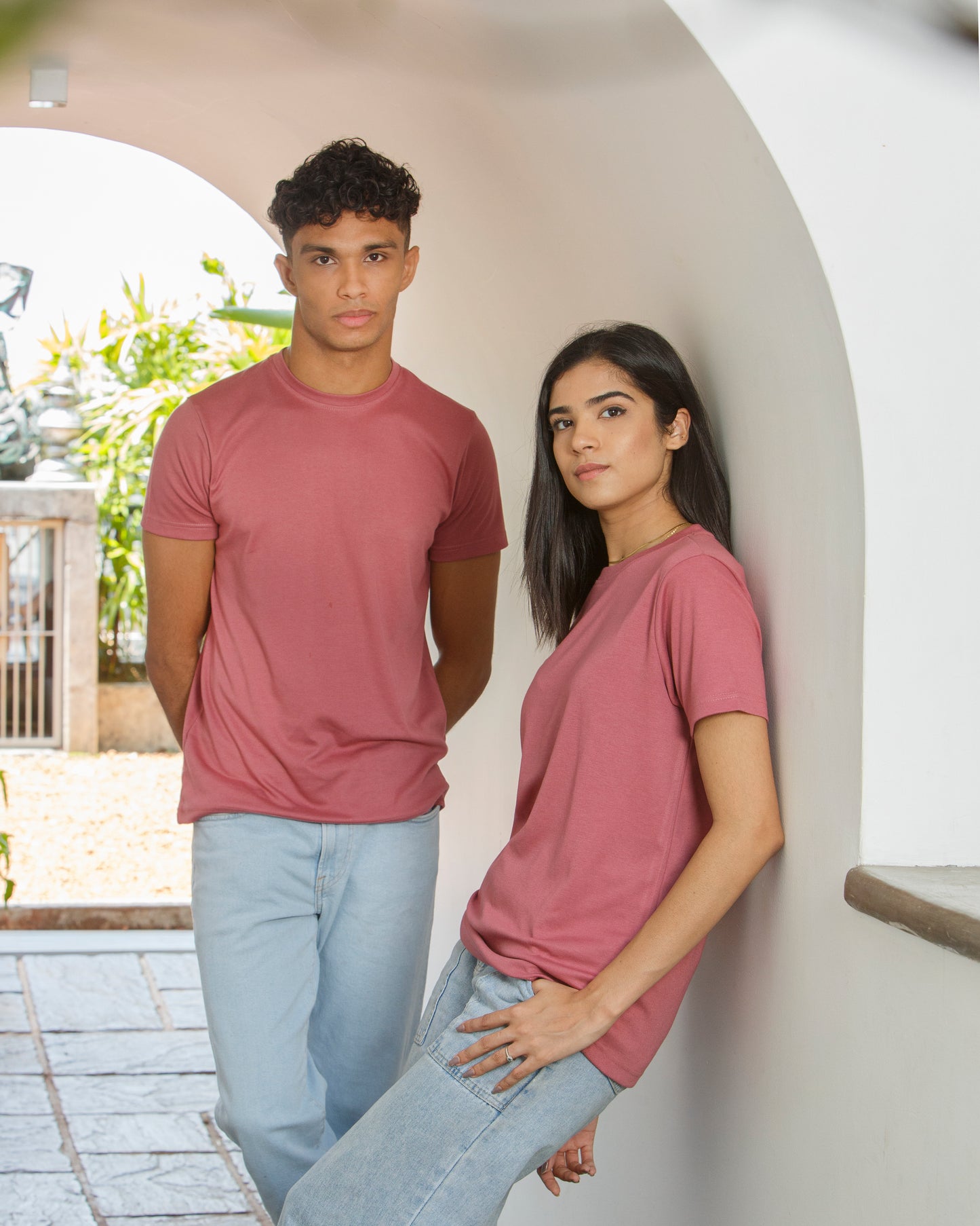 Fitted Plain Tee (Uni-sex)