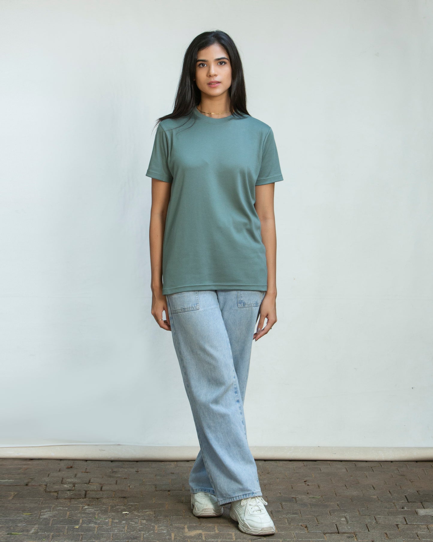 Fitted Plain Tee (Uni-sex)